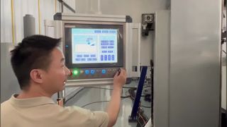 Máy cắt ngang vòng bọt dài vô hạn C818A