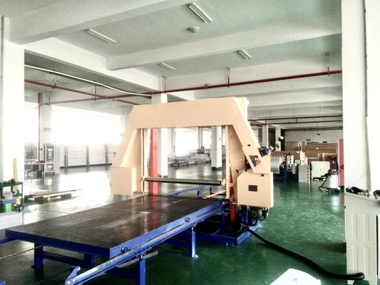 Máy cắt bọt PU nhỏ gọn và đáng tin cậy để dễ dàng vận hành máy cắt ngang