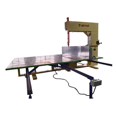 Giá cả phải chăng có thể tùy biến PU 4 bánh dao thẳng đứng cắt cho các vật liệu khác nhau Chi phí hiệu quả nệm bọt cắt máy