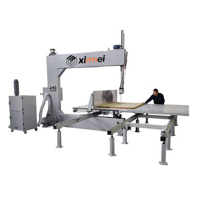 Bốn bánh xe hướng dẫn Vertical Knife Sponge Cutting Machine With Hand Moving Aluminum Work Table Độ chính xác cắt cao cắt bọt biển thành khối và sọc hiệu quả và độ tin cậy Giảm thời gian ngừng hoạt động